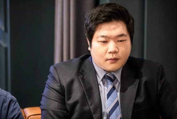 展的深刻探 展的深刻探