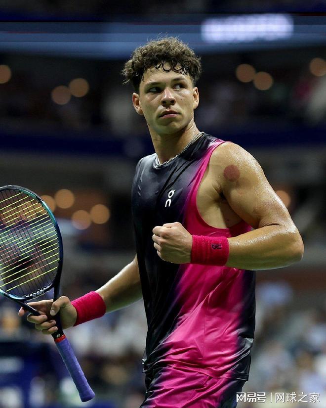 的顺利开展 的顺利开展